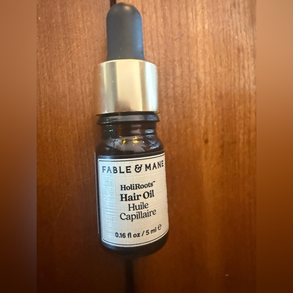 💙 4/$20 Fable & Mane Hair Oil